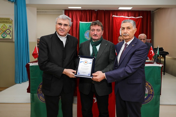 Başkan Yüce, Ferizli Ziraat Odası'nın genel kurul toplantısına katıldı