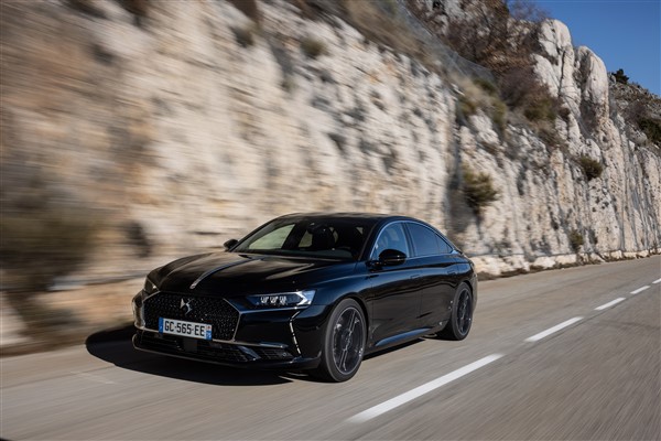 Ds Automobiles, Retromobile 2023’de “performans” sergiliyor