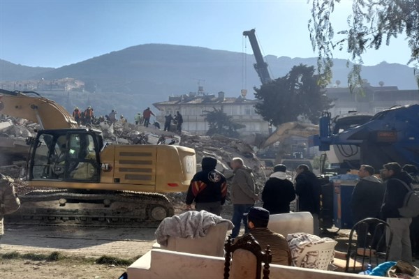 Hatay'da arama kurtarma çalışmaları devam ediyor