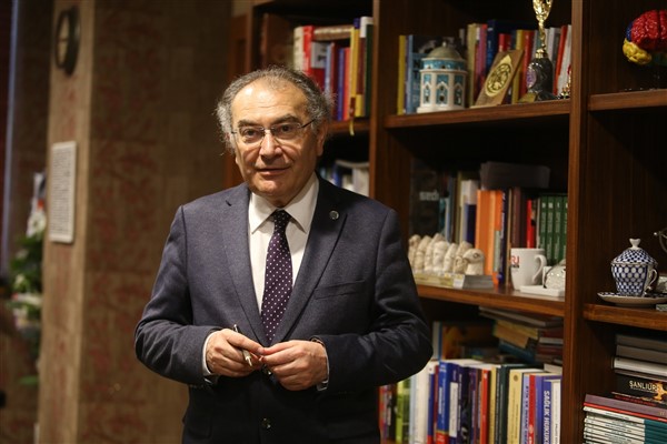 Prof. Dr. Nevzat Tarhan: “Savaşlarda kurşun değil, bilgi kullanılıyor”