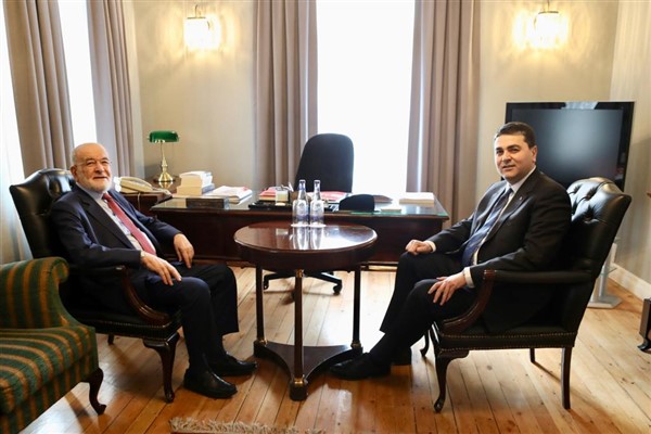 Karamollaoğlu, Uysal'ı ziyaret etti