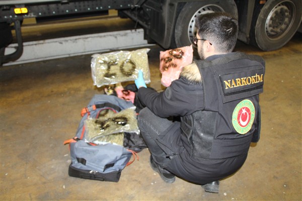 Kapıkule’de uyuşturucu tacirlerine operasyon