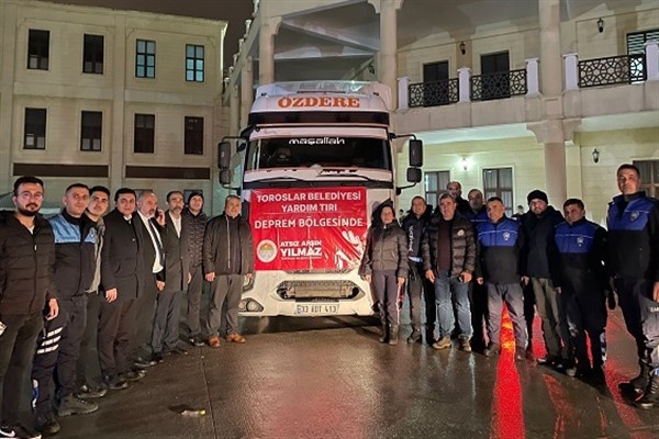 Toroslar Belediyesi'nin 33 kişilik ekibi afet bölgesinde
