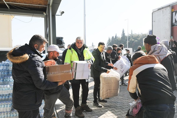 Sakarya'dan deprem bölgesine 30 bin gıda kolisi ulaştırılacak