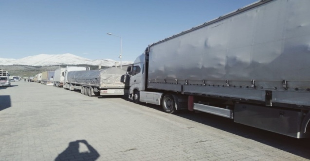 Belediyemizin Yardım Tırları Deprem Bölgesine Ulaştı