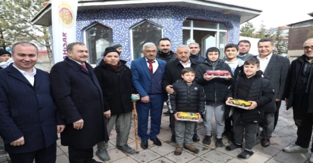 Zeybek Başkan Yenice Mahallesi’ni Ziyaret Etti